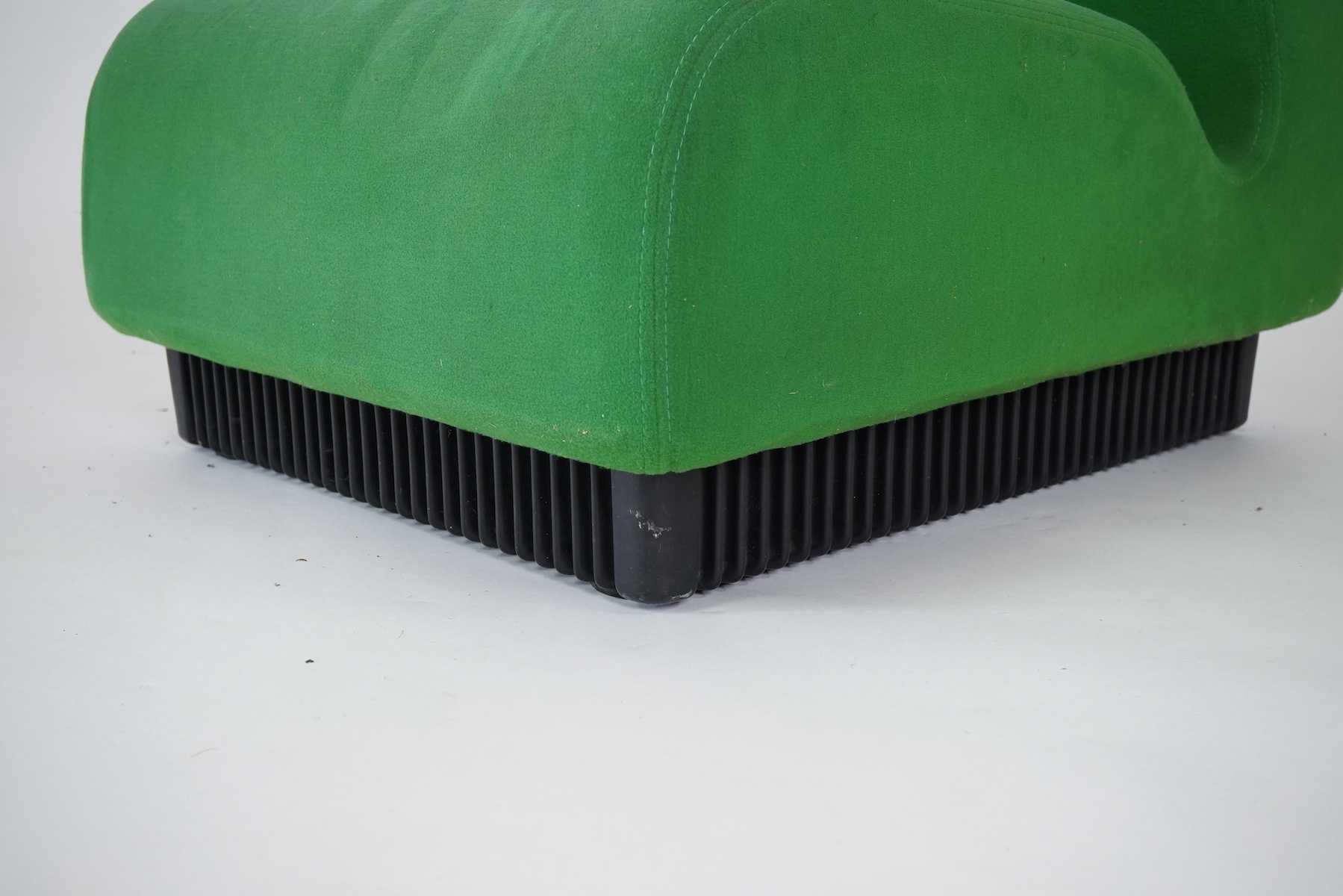 Don Chadwick (American, b. 1936) for Herman Miller: A 'Slipper' modular chair